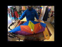 Load and play video in Gallery viewer, Easy to fly Delta kite.   Delta Stern
